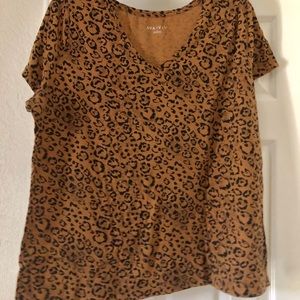 Ava Viv plus size soft v-neck animal print tee